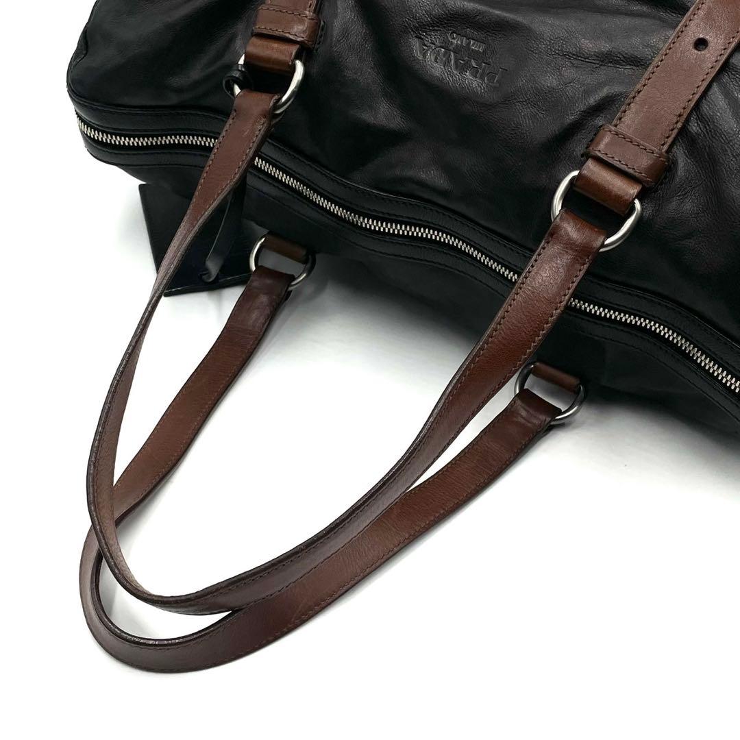 【美品】プラダ VA0749 ロゴ型押し ボストンバッグ ブラック レザー