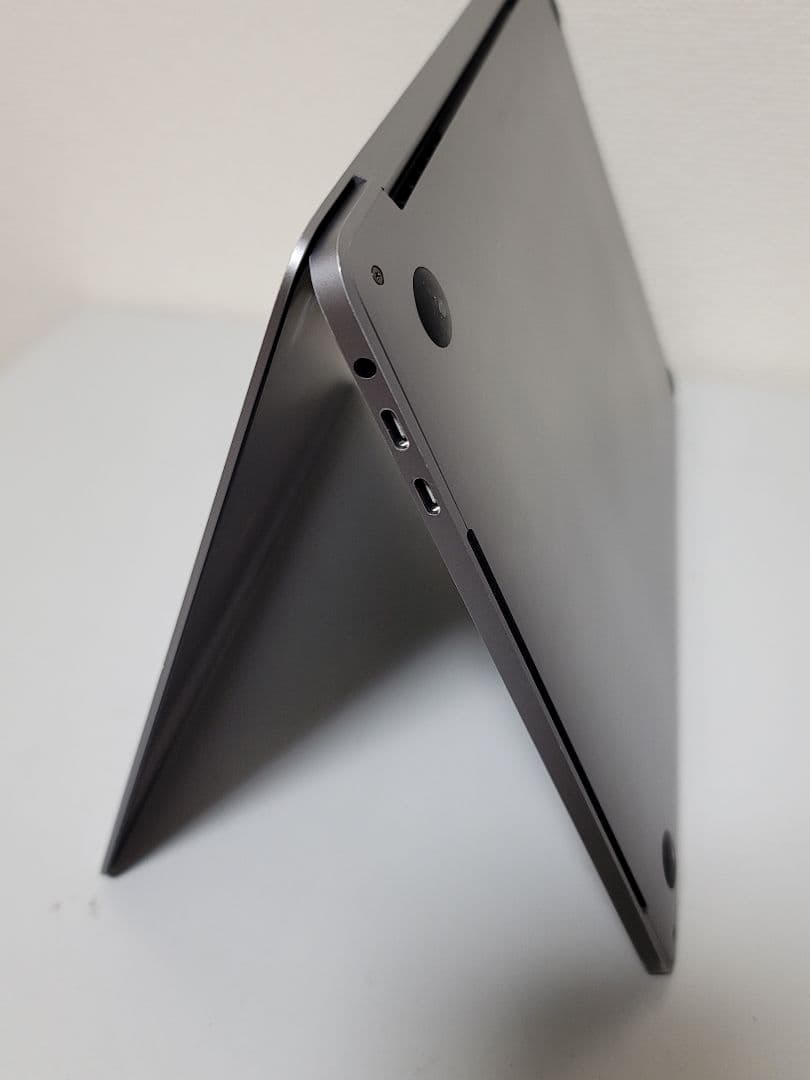 上位モデル　MacBook Pro 2020 13インチ 16GB/512GB
