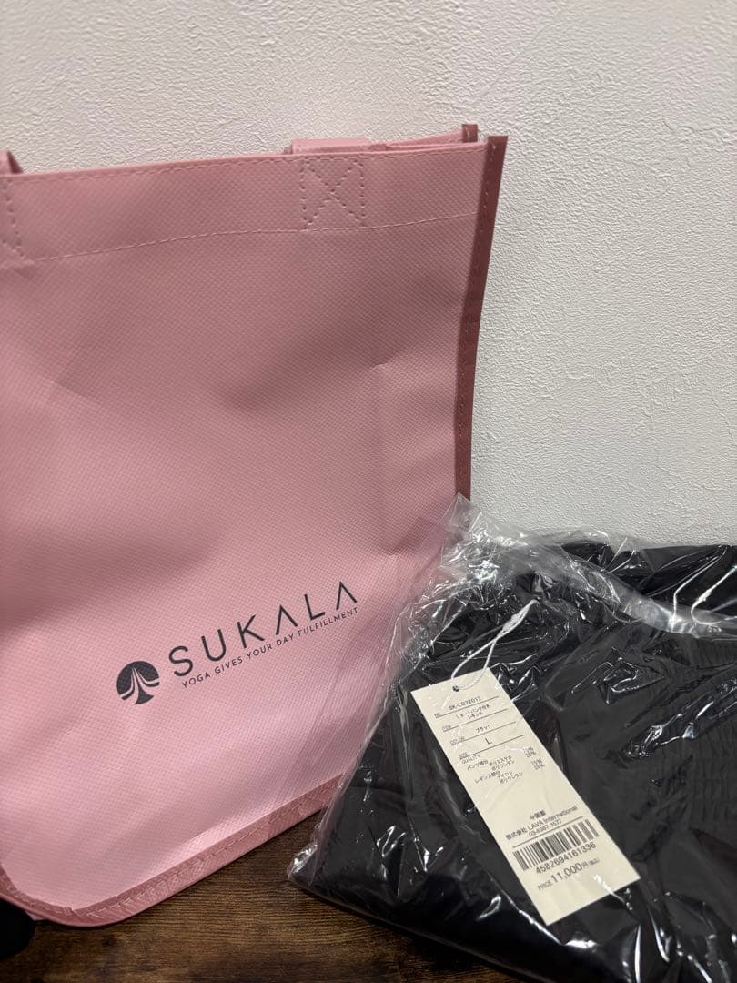 新品未開封　ラバ　スカーラ　ショートパンツ付きレギンス　黒　ブラック Lサイズ
