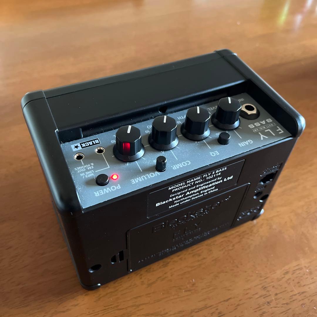 小型ベースアンプ《Blackstar FLY BASS》