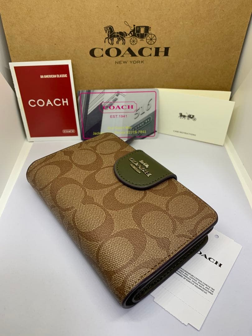 COACH　コーチ　C0082　二つ折り財布　ラグジュアリー　カーキ