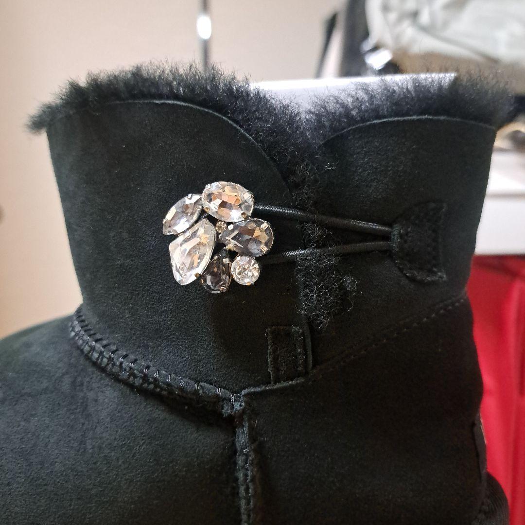 UGG ブラック ビジュー付き ムートンブーツ