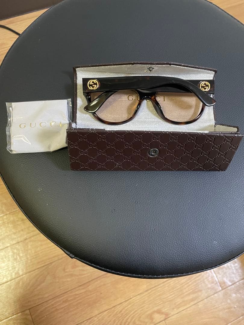 l*v様 GUCCI ブラウン サングラス ケース付き