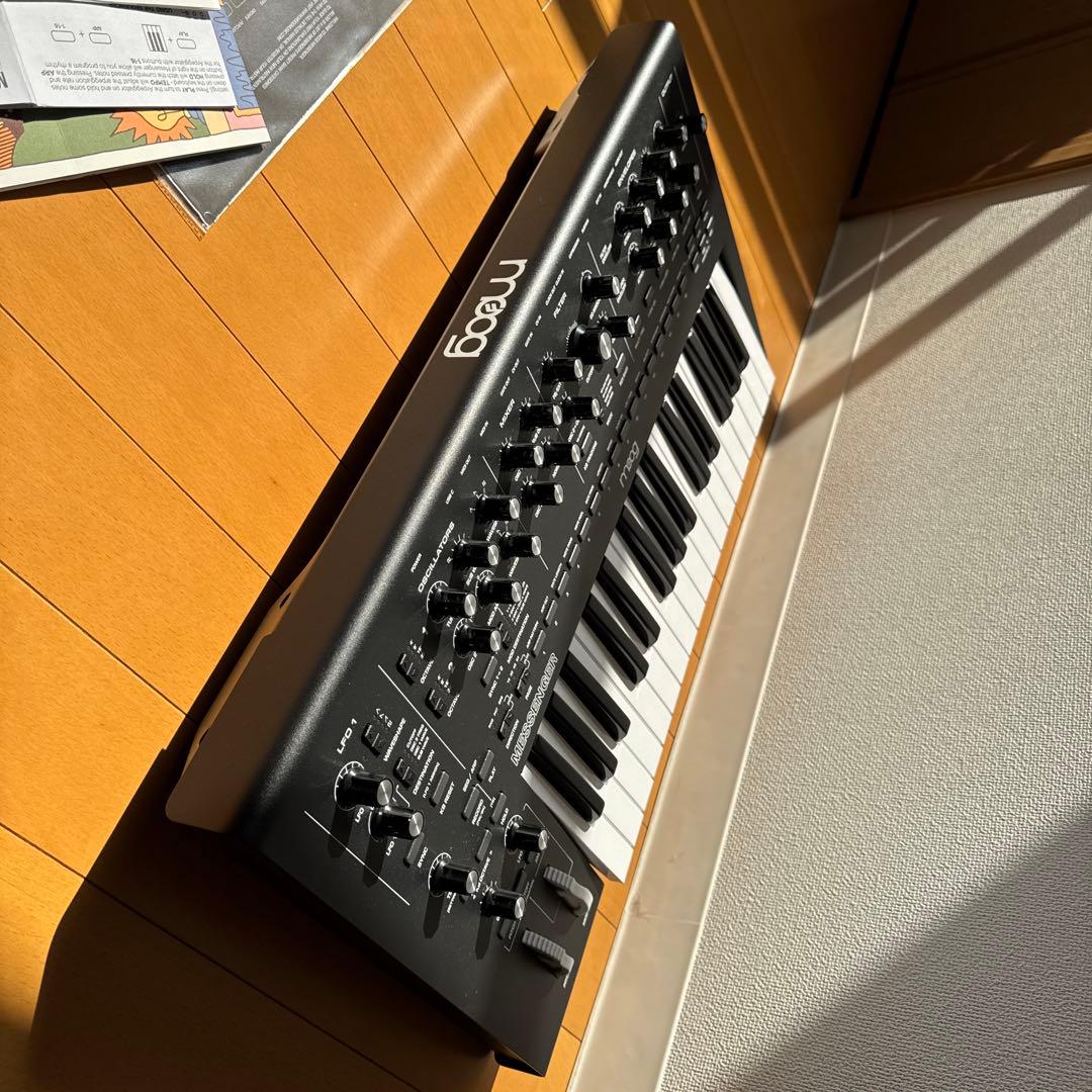 鍵盤楽器 MOOG MESSENGER