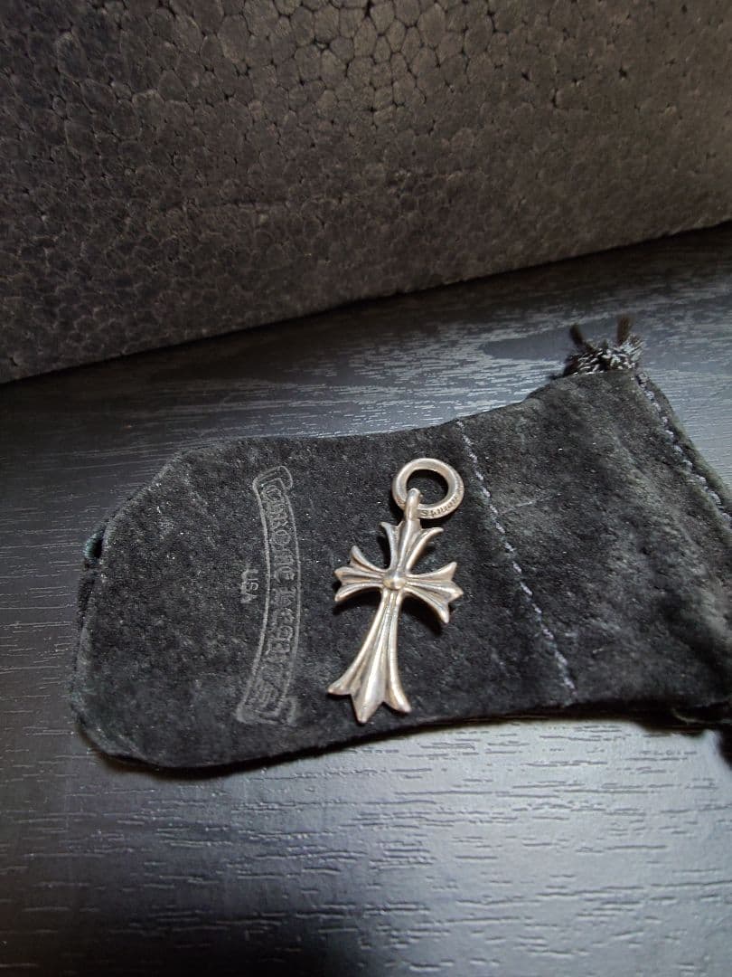 CHROME HEARTS クロムハーツ　タイニーCHクロスチャームペンダント