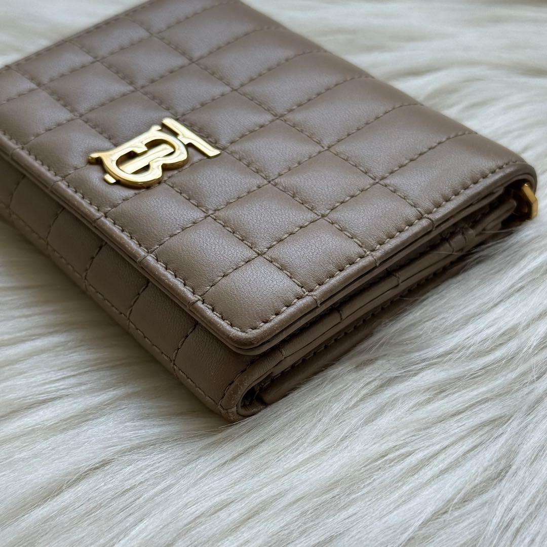 バーバリー ローラ コンパクトウォレット TB ロゴ レザー 三つ折り財布