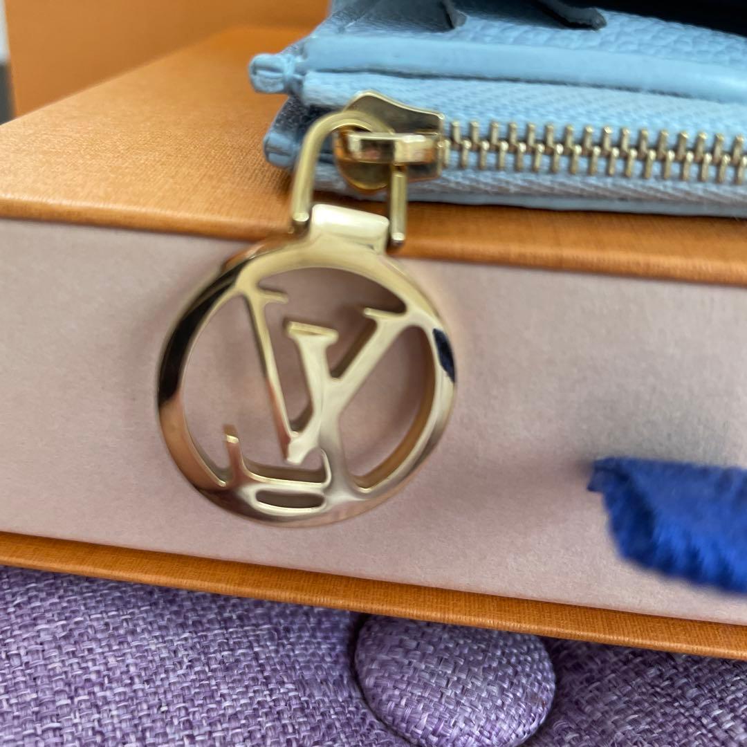 【美品】LOUIS VUITTON ポルトフォィユ・リサ