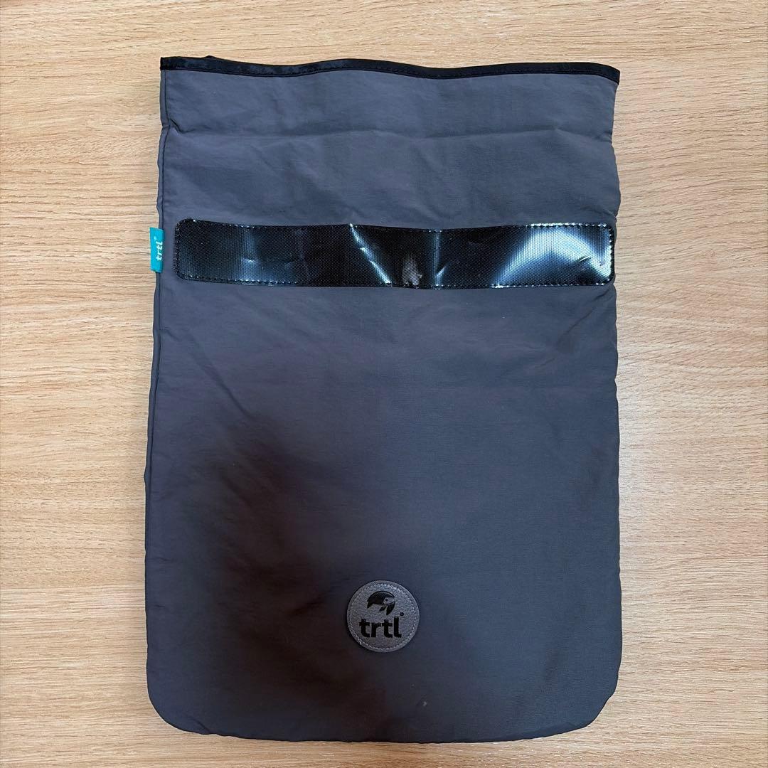 【美品】Trtl Pillow ネックピロー　グレー