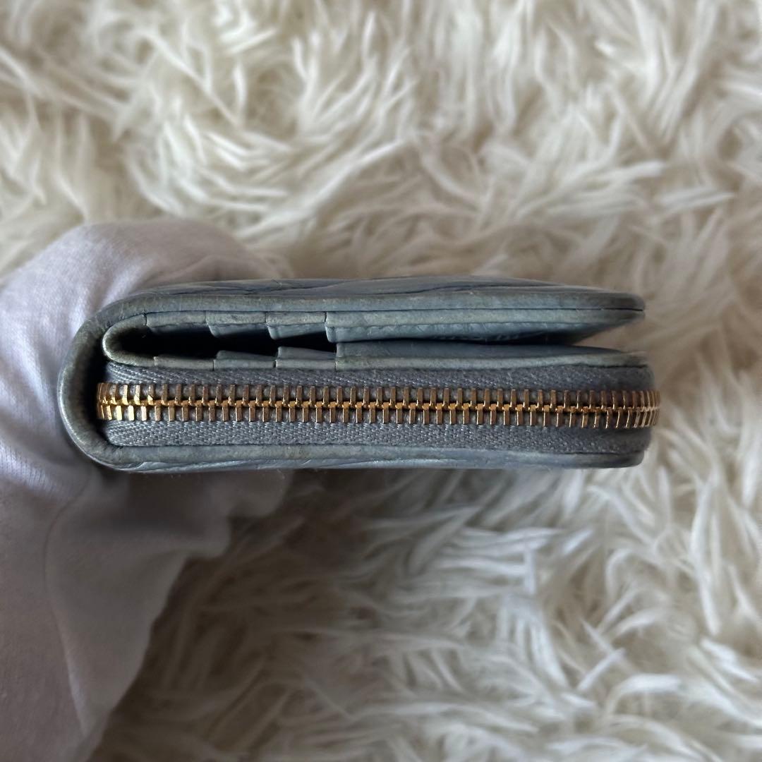 ✨️美品✨️ ミュウミュウ マテラッセ 二つ折り財布 ゴールドロゴ 金具 レザー 青