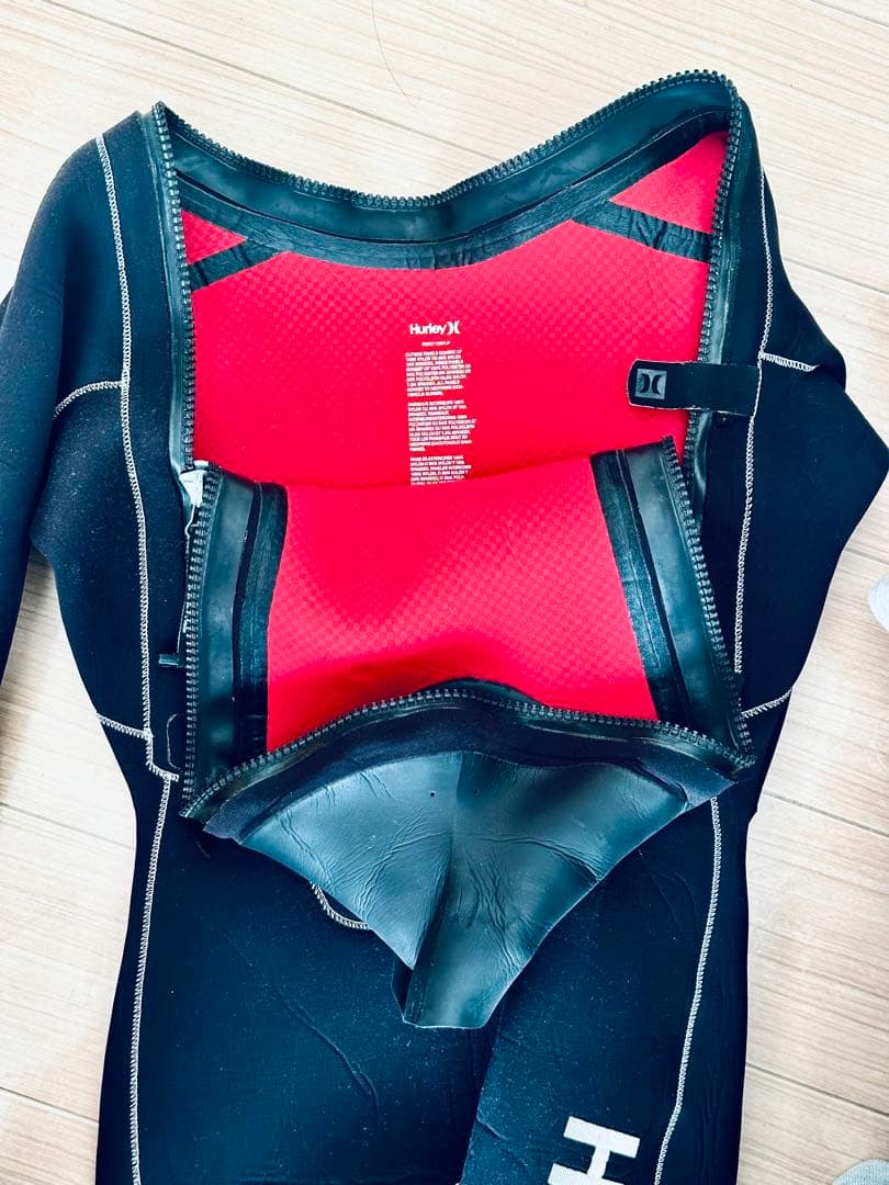 Hurley（ハーレー）ドライスーツ（ブーツ一体型）