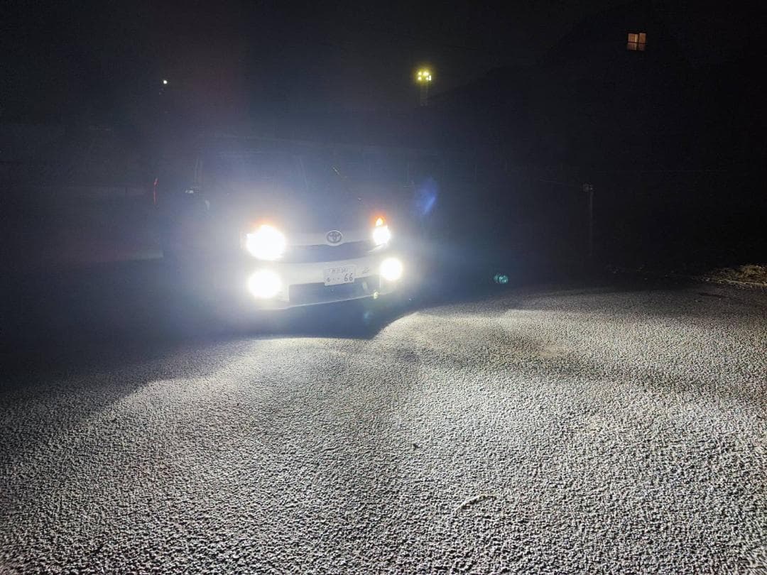 18LED　宇宙一明るいLEDバルブ　他に比べて暗ければ返金 HB3HB4H11