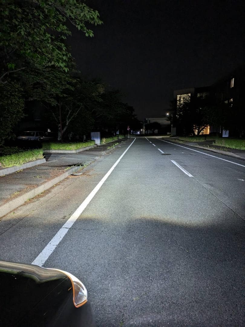18LED　宇宙一明るいLEDバルブ　他に比べて暗ければ返金 HB3HB4H11