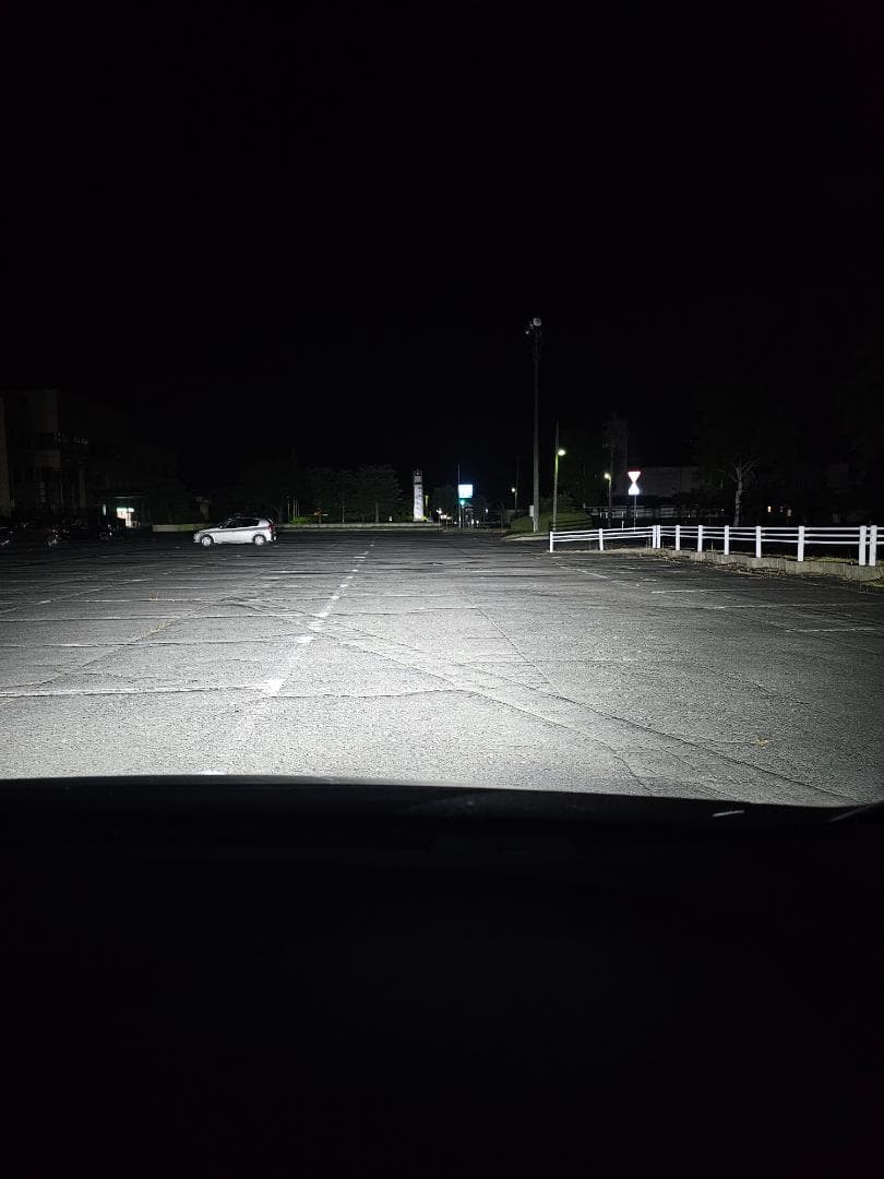 18LED　宇宙一明るいLEDバルブ　他に比べて暗ければ返金 HB3HB4H11