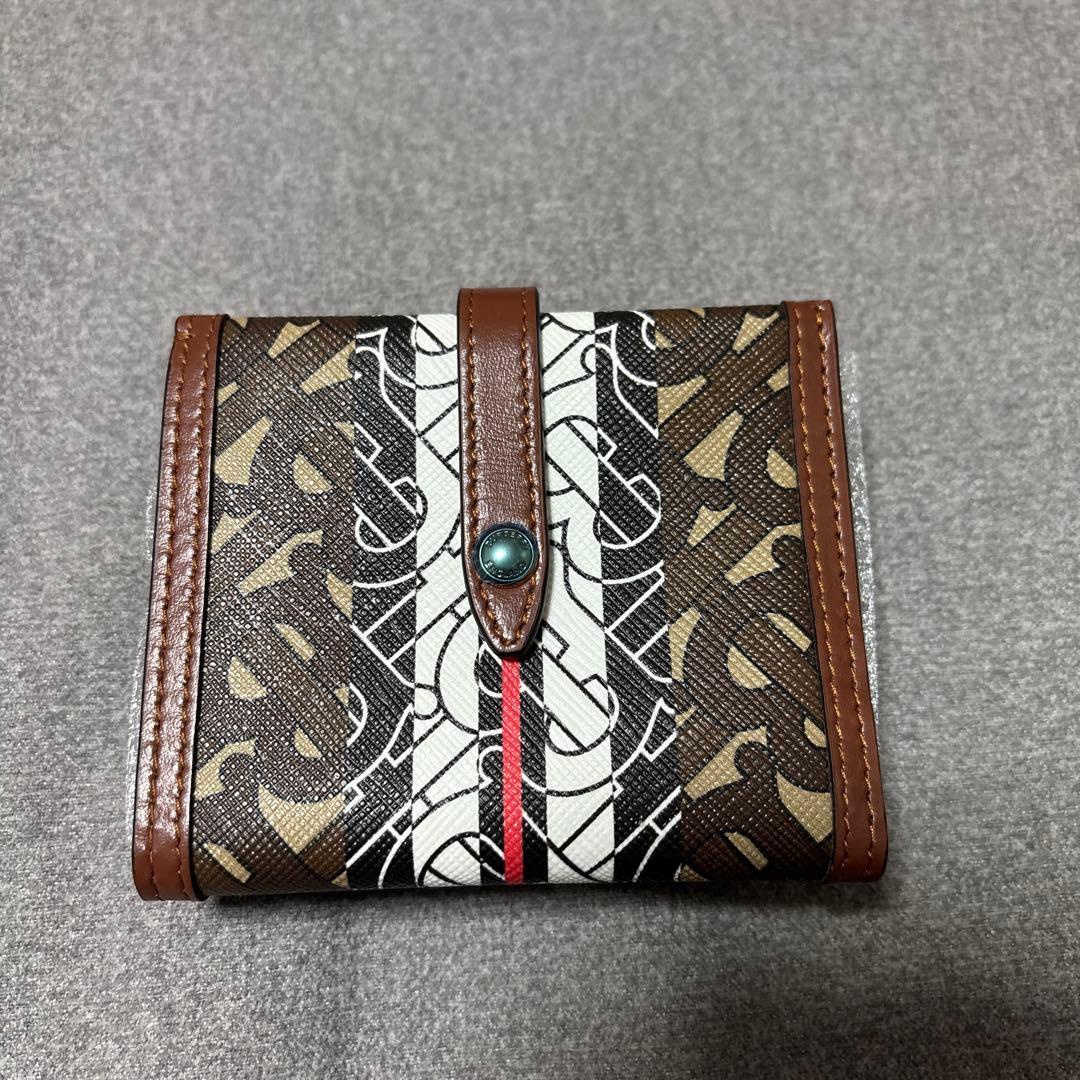 BURBERRY 三つ折り財布 ブラウン　新品未使用　定価¥63,800