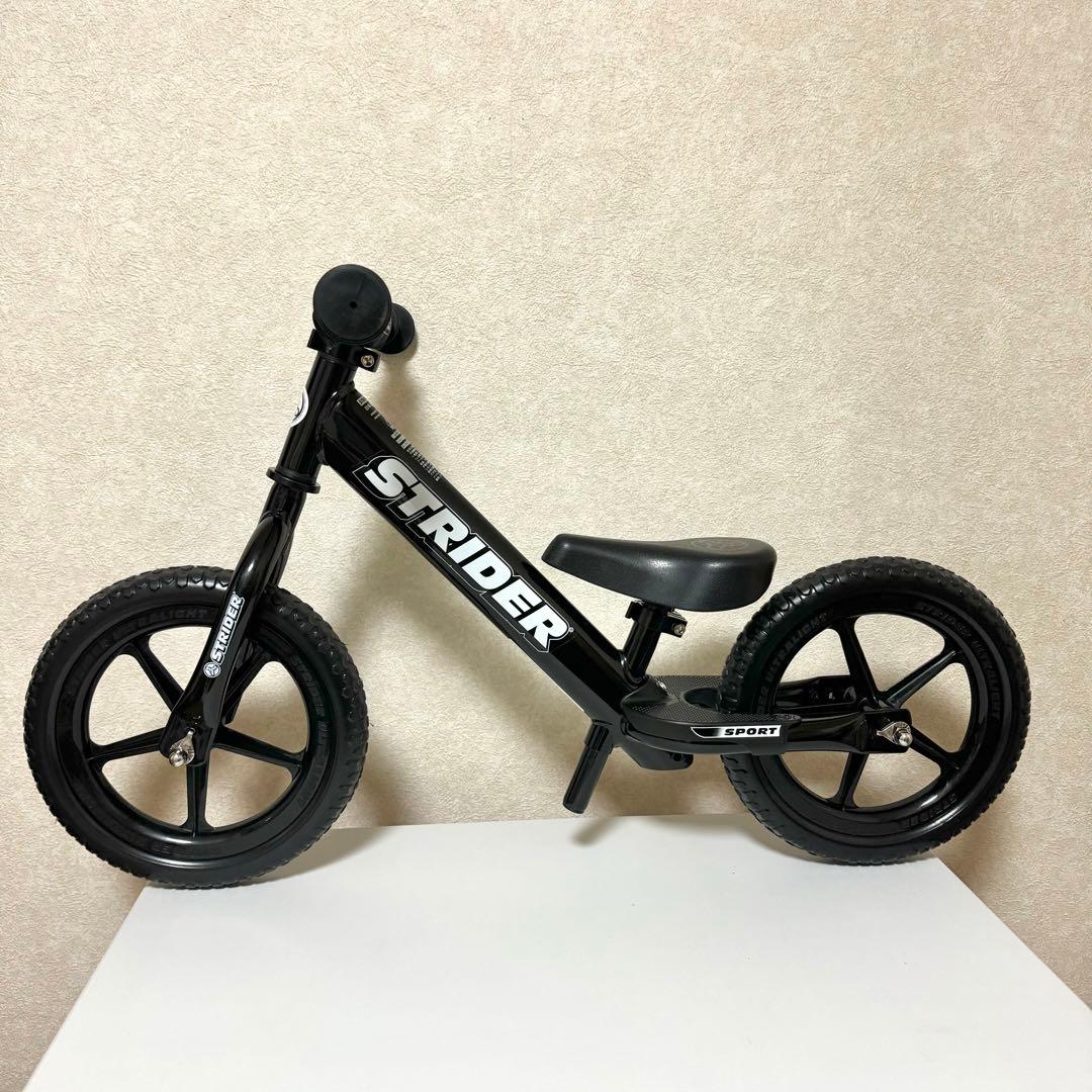 美品✨ ストライダー スポーツ 12インチ キックバイク ブラック プロテクター