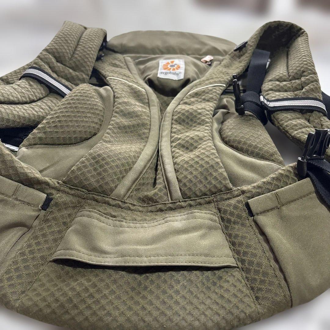 日本正規品エルゴベビー オムニ ブリーズ オリーブグリーン美品