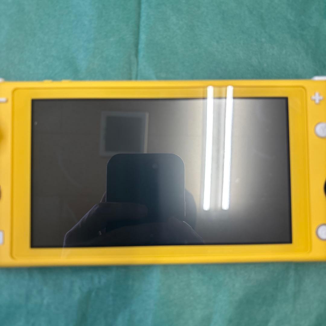 美品Nintendo Switch Lite イエロー