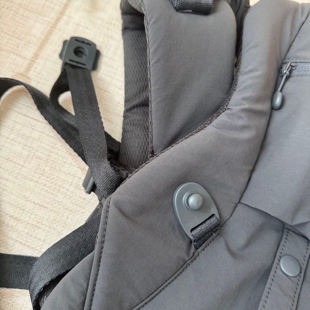 【美品】ベビーキャリアオン　ピトレスク×ユナイテッドアローズ　抱っこ紐　グレー