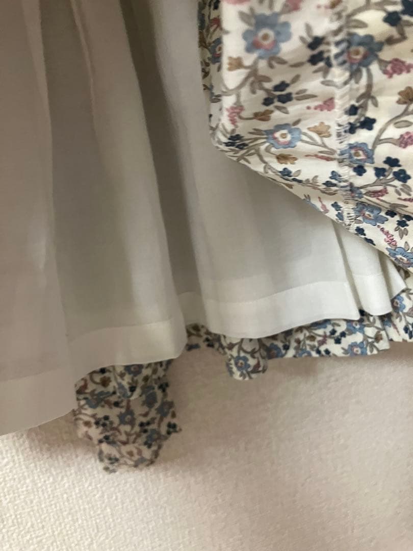 nekoアマイアキッズ　amaia スモッキングワンピース　2y