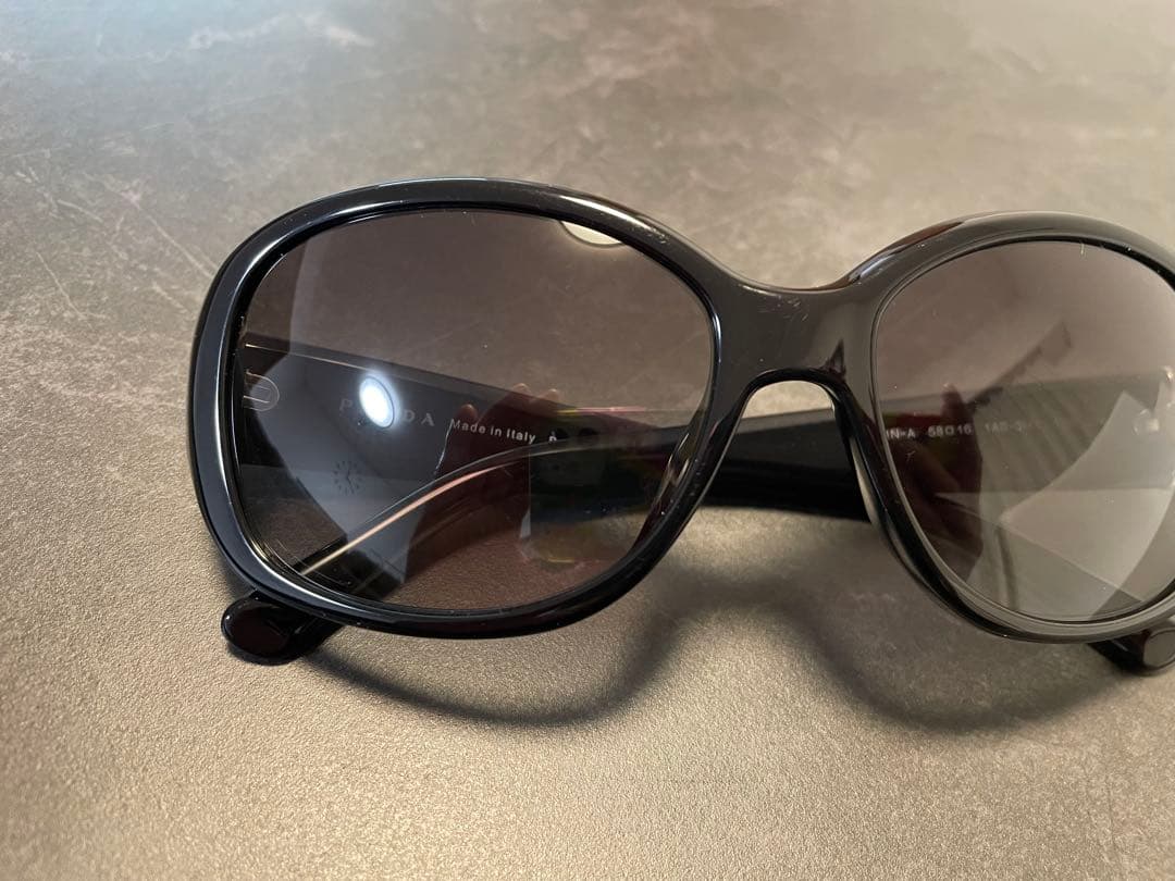【PRADA】サングラス