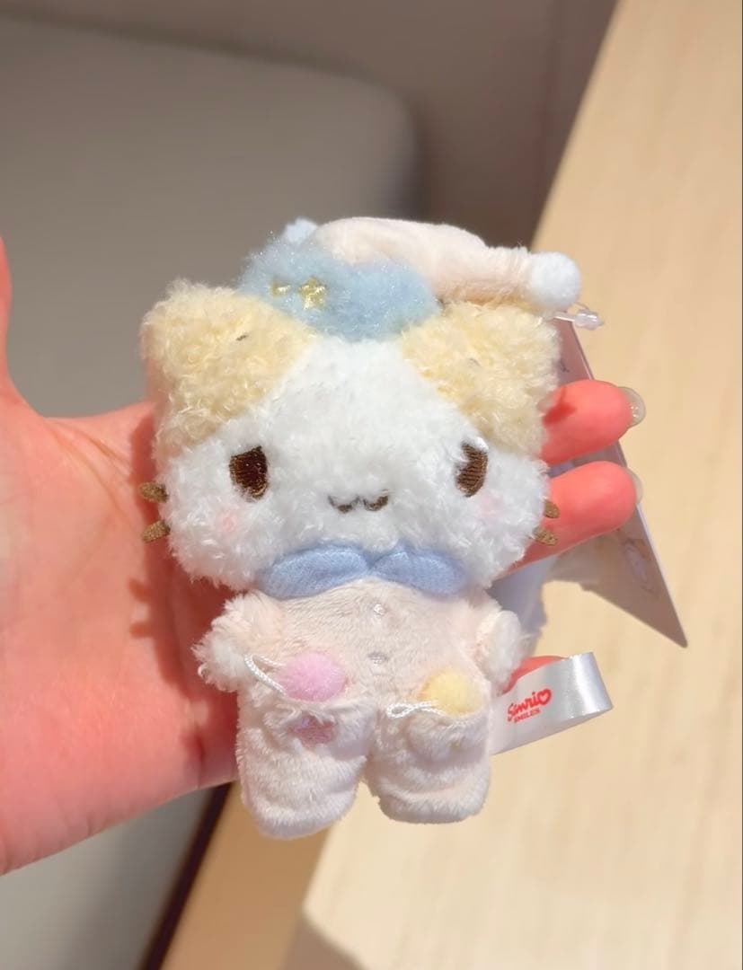 中国限定Sanrio キーホルダー マシュマロみたいなふわふわにゃんこ