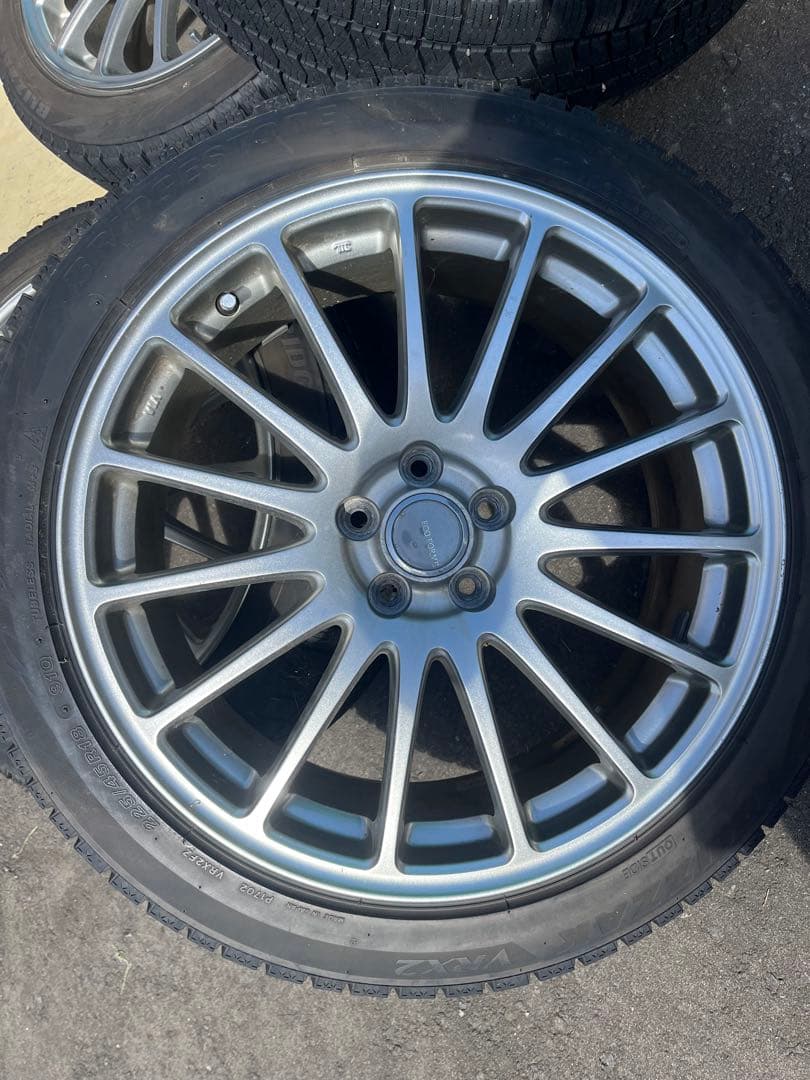 225/45r18スタッドレスアルミ18×7.5j ET53 PCD100 5穴
