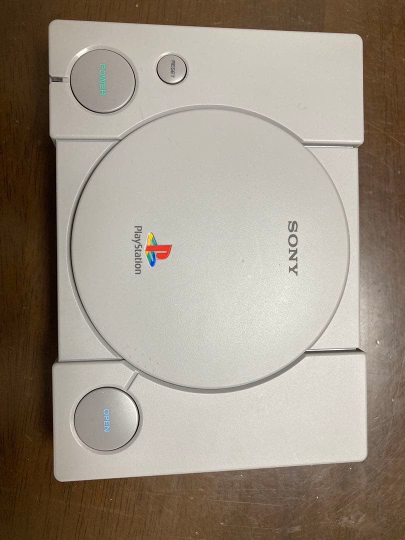 SONY PlayStation Classic 本体とコントローラー2個
