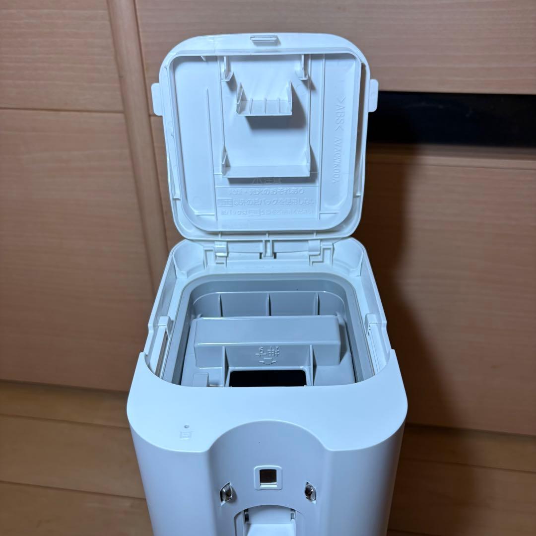 美品 Panasonic充電式 スティッククリーナー MC-NS10k