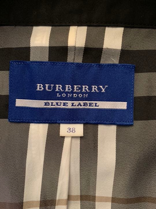 【‘ 黒Burberry トレンチコート 】