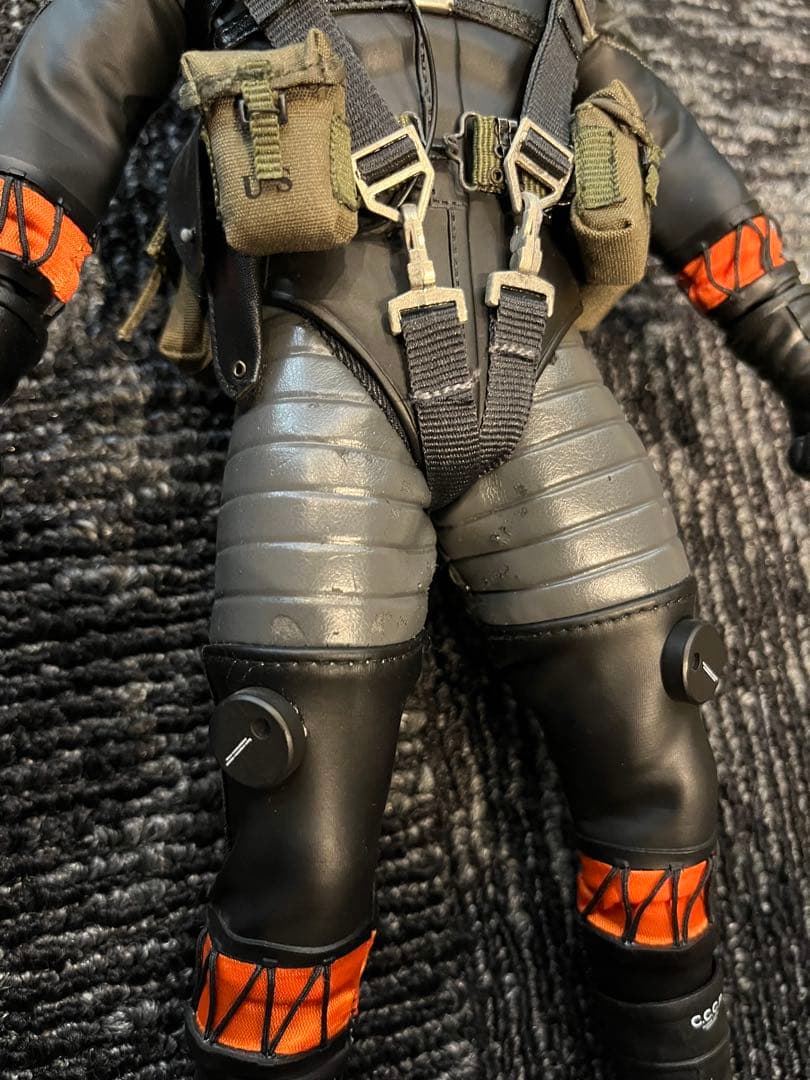 ホットトイズ メタルギアソリッド スネーク ボディ ハンドパーツ