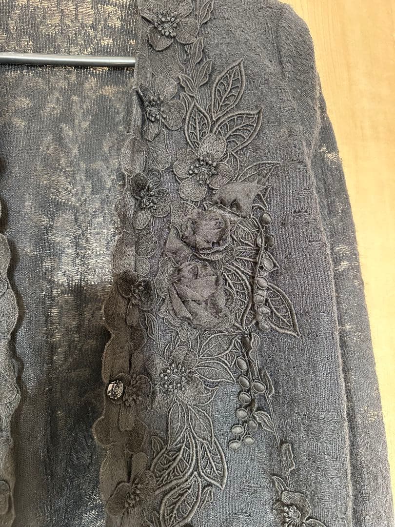 専用　【アトリエまりこ】美品花柄刺繍 黒 レースカーディガン