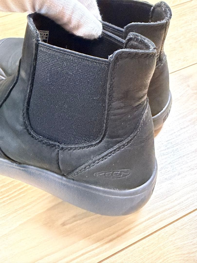 KEEN サイドゴアブーツ　エレナチェルシー　23.5cm