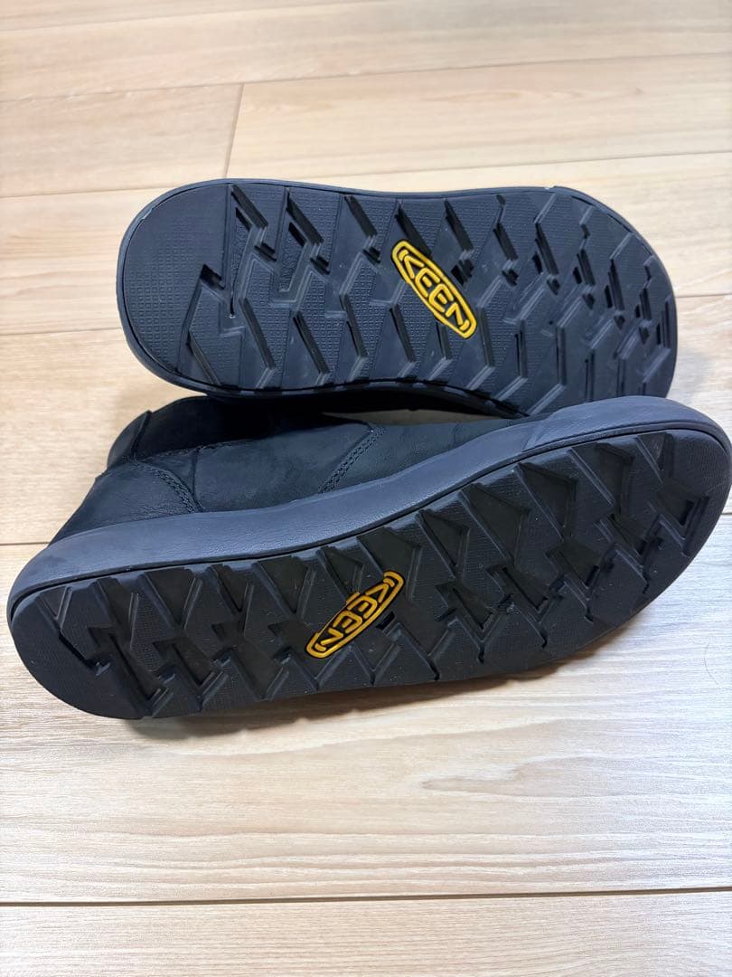 KEEN サイドゴアブーツ　エレナチェルシー　23.5cm