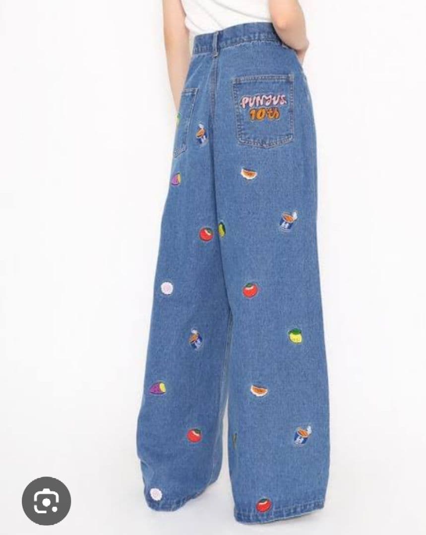 PUNYUS10th anniversary　刺繍デニム 特大ジーンズ　サイズ4