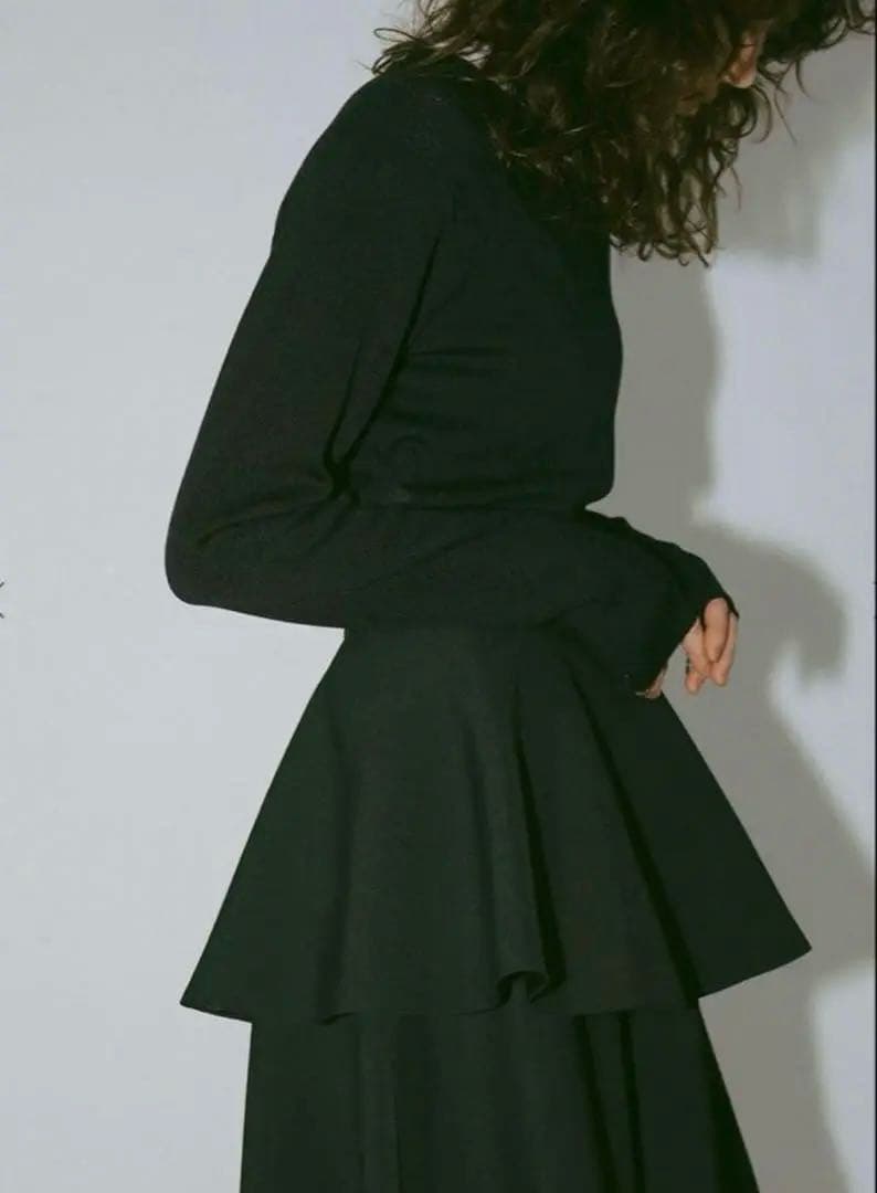 HER.＊ペプラムスカートレイヤードスカート　ネイビー　定価¥33,000 美品
