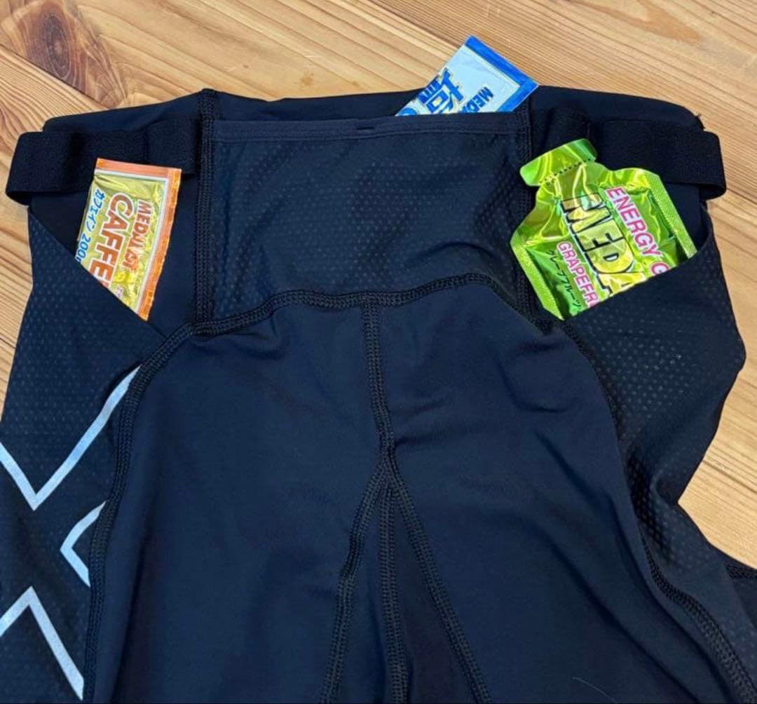 2xu ハーフタイツ　タンクトップ　サンバイザー
