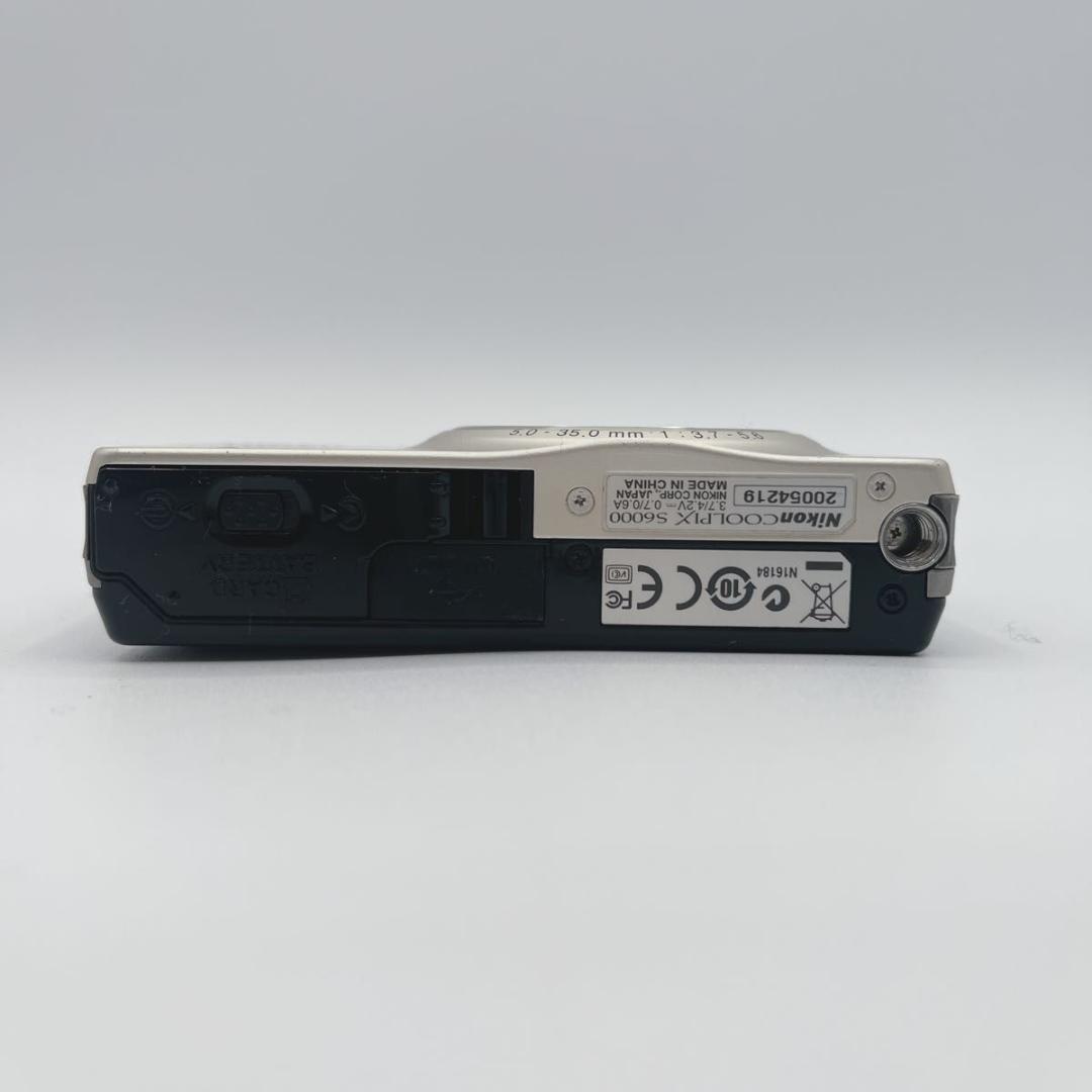 ジャンク　Nikon COOLPIX S6000 シルバー 7倍光学ズーム