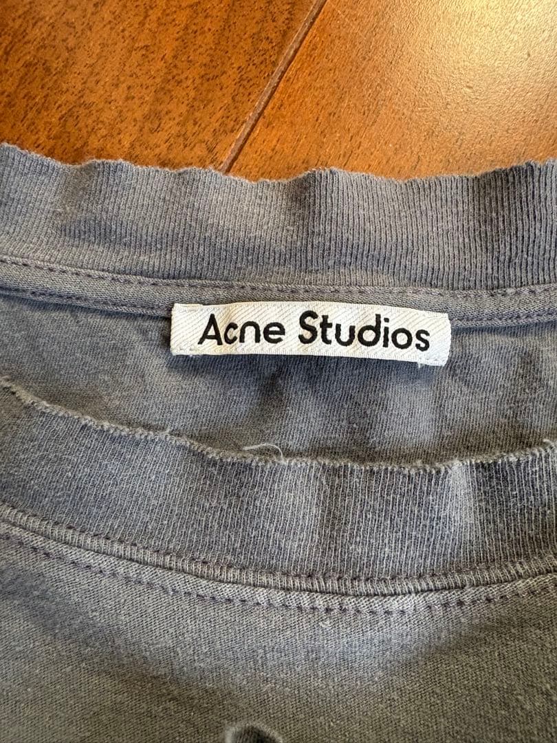 アクネストゥディオス　ディストレストTシャツ　ロゴ刺繍　ダメージフェード加工