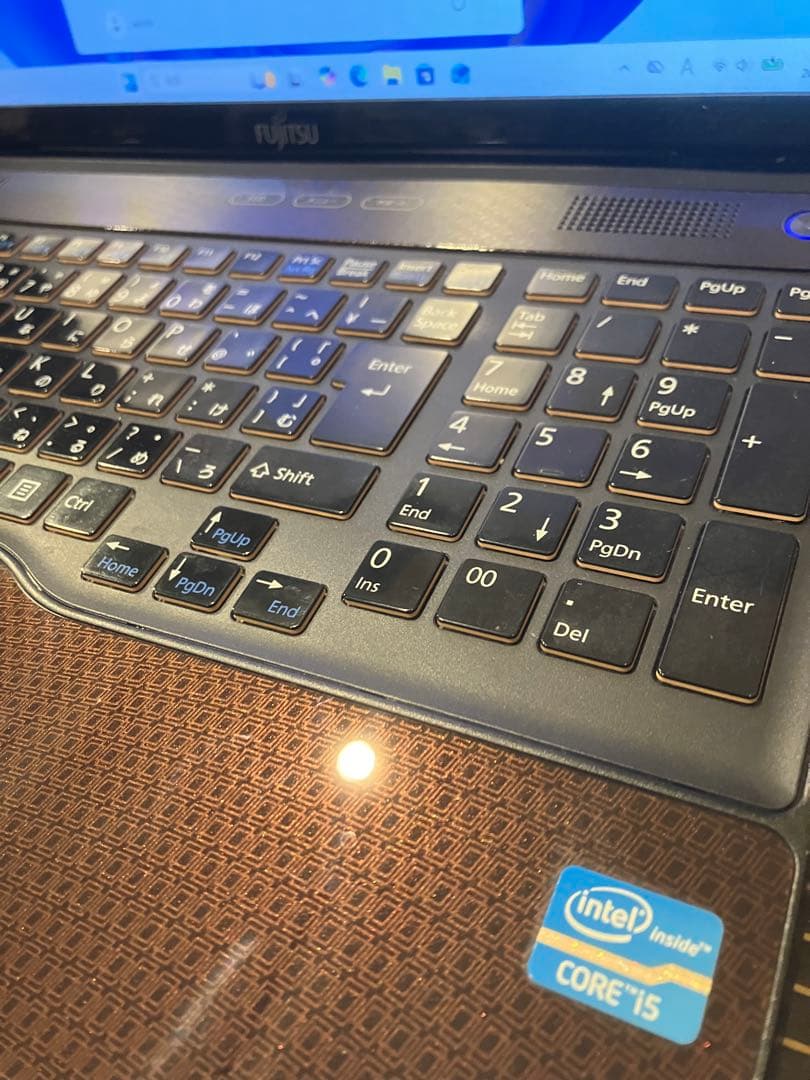 ノートパソコンFUJITSU LIFEBOOK WA2/K FMVWAK2S57