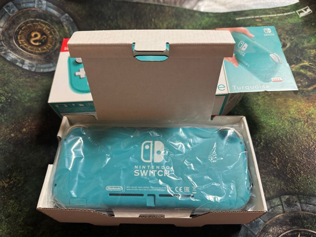 Nintendo Switch Lite ジャンク品 ターコイズ　充電機付