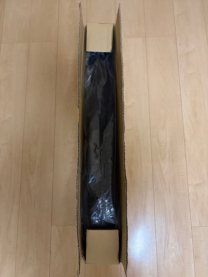 Wilson Blade 98インチ G2ラケットバック、ガット付