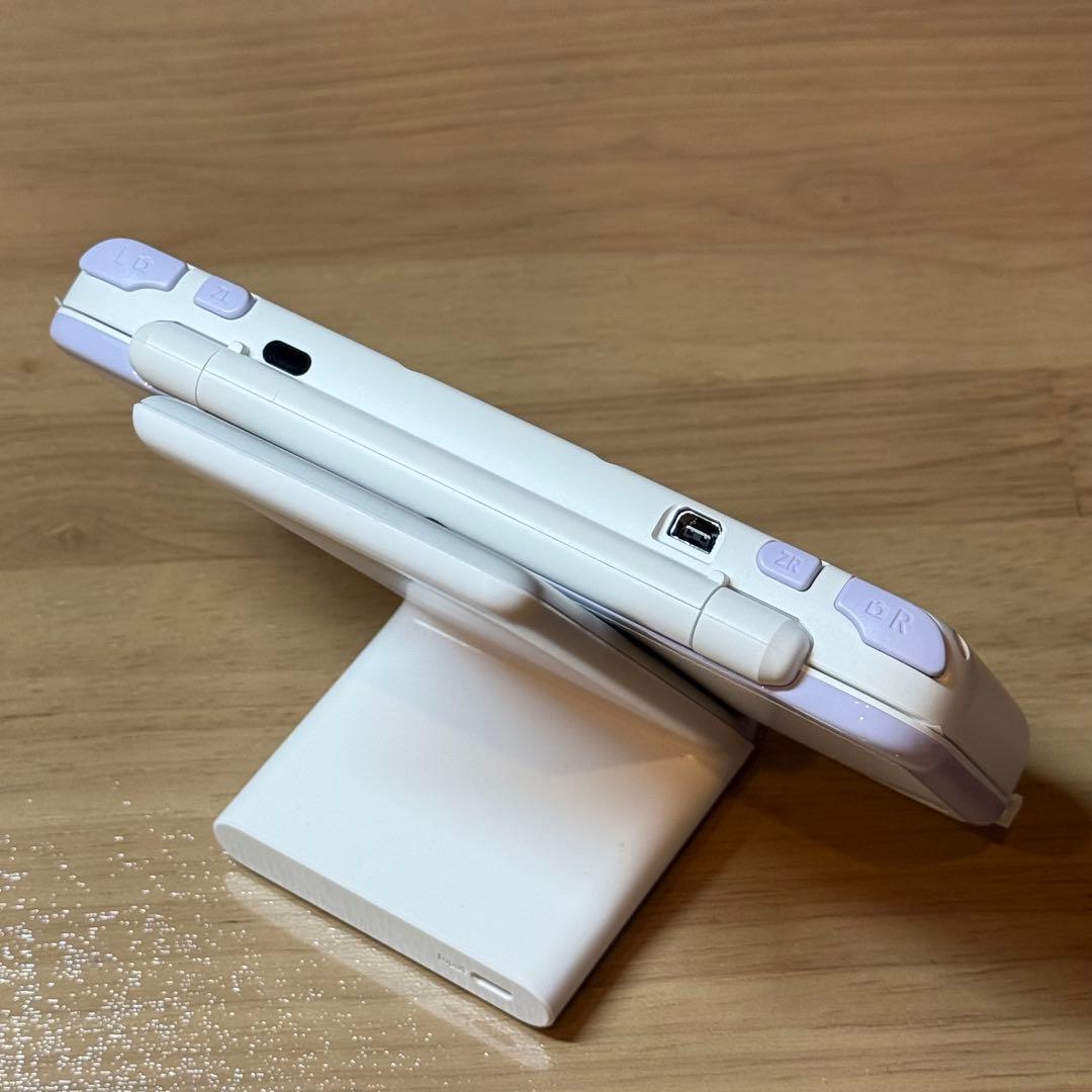 4-156【美品】Newニンテンドー2DS LL ホワイト×ラベンダー 箱付き