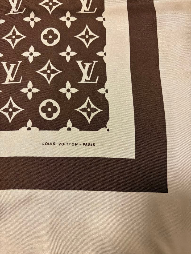 【美品】⭐︎LOUIS VUITTON ルイヴィトンシルクモノグラムスカーフ⭐︎