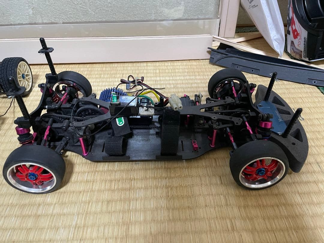 ヨコモ 1/10 ラジコン シャーシオプション大量　土屋圭市　動く送受信機に交換