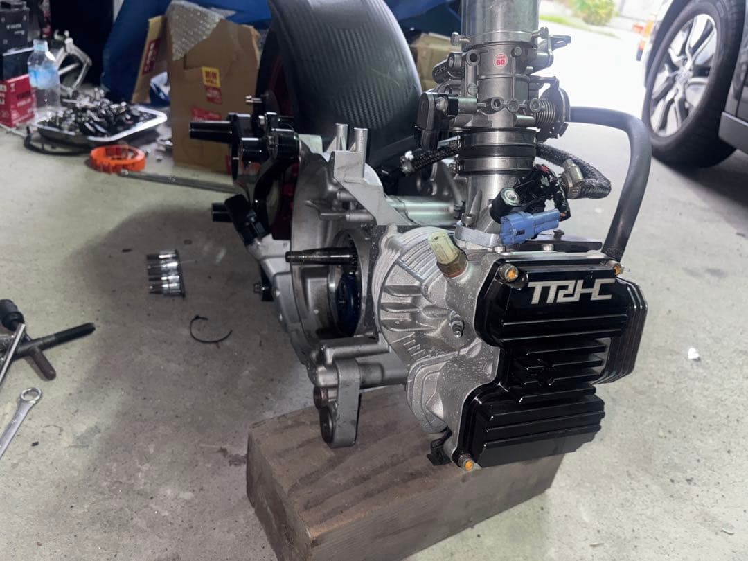 シグナスx4型前期　TRHC 198cc エンジン本体