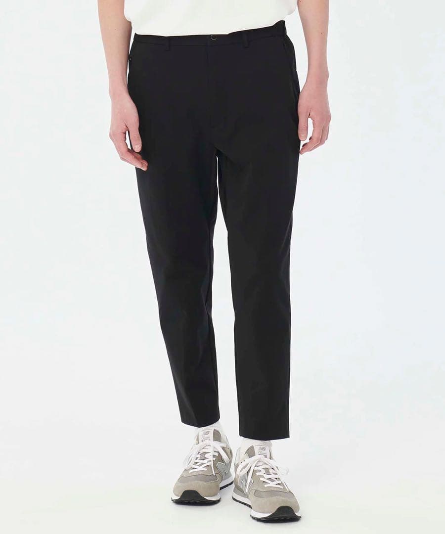 値下美品カーキセットアップNew Balance/MET24 スリムテーパー