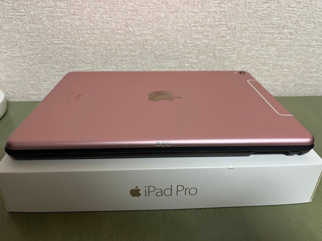 iPad Pro 9.7 Wi-Fi+Cellular 256GB SIMフリー