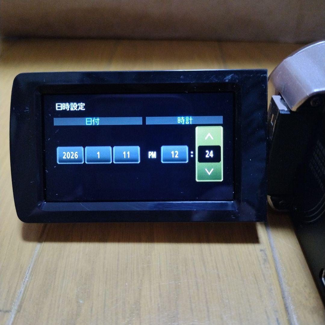大人気Everio JVC GZ-E107 フルHD ビデオカメラ　元箱付き②