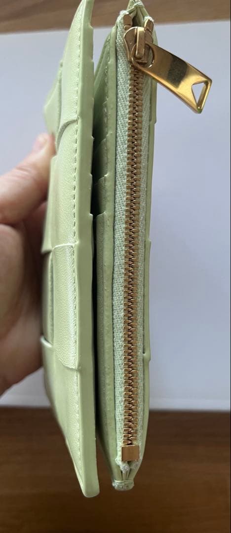 Bottega Veneta 二つ折り　財布　Cassette ミディアム