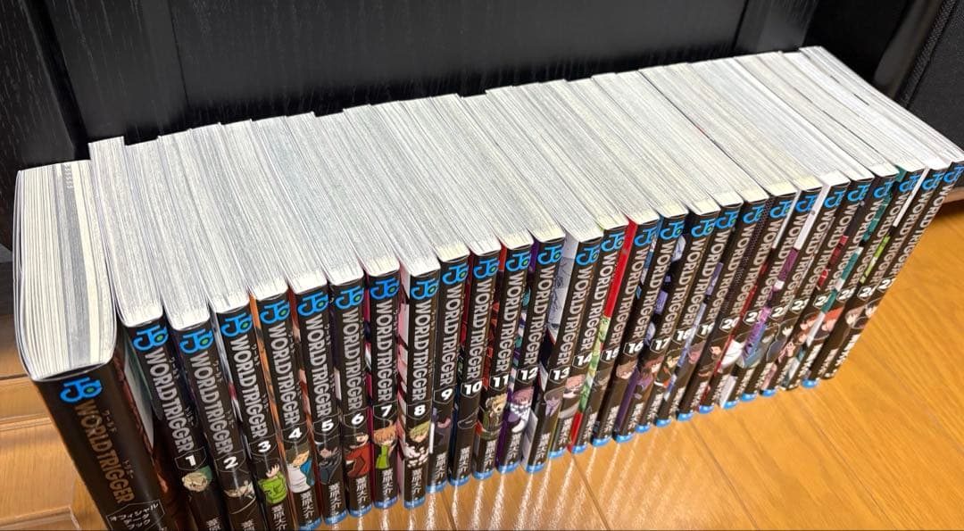 漫画 ワールドトリガー　1〜27巻セット＆オフィシャルデータブック